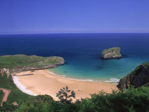 Playa de Ballota Playa de Ballota