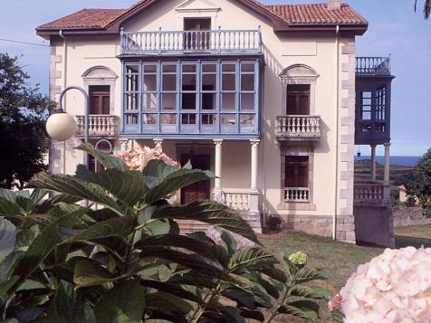 Casona de Verines. Pendueles